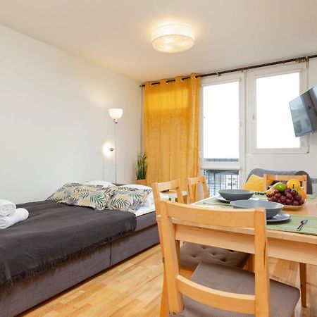 Apartment Grzybowska By Noclegi Renters ワルシャワ エクステリア 写真