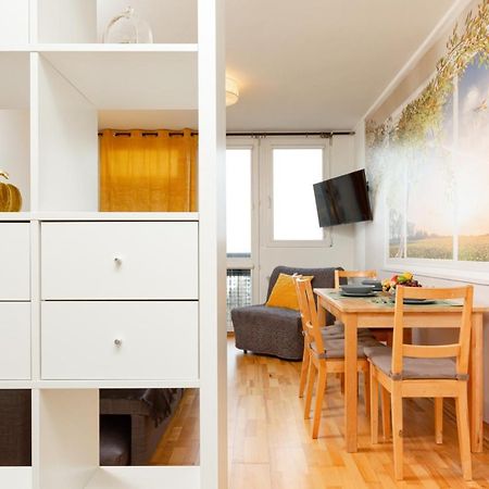Apartment Grzybowska By Noclegi Renters ワルシャワ エクステリア 写真