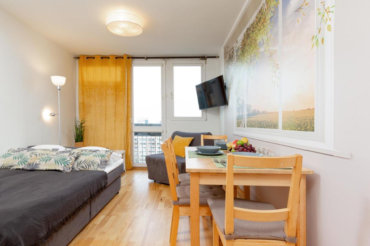 Apartment Grzybowska By Noclegi Renters ワルシャワ エクステリア 写真
