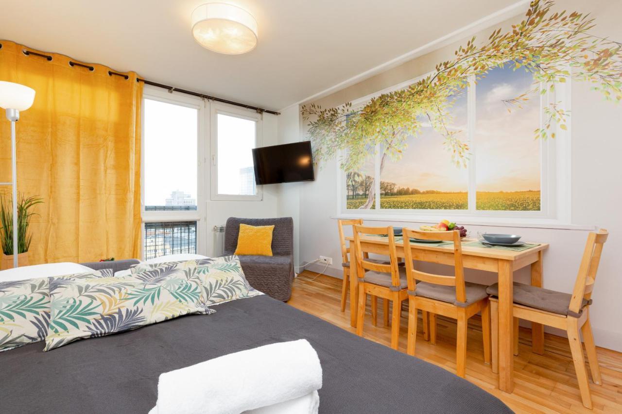 Apartment Grzybowska By Noclegi Renters ワルシャワ エクステリア 写真