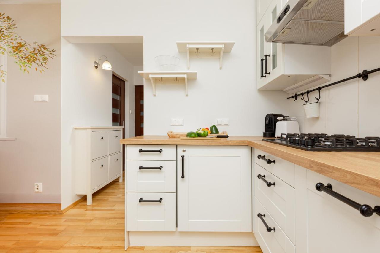 Apartment Grzybowska By Noclegi Renters ワルシャワ エクステリア 写真